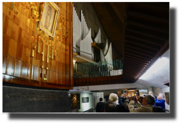 Basilica de Guadalupe DSC02261.jpg Basilica de Guadalupe DSC02261.jpg