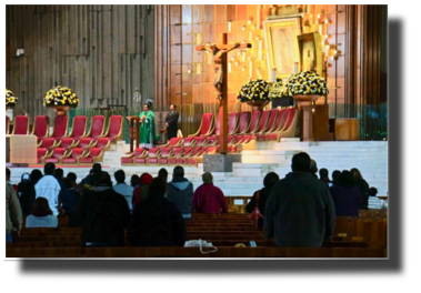 Basilica de Guadalupe DSC02267.jpg Basilica de Guadalupe DSC02267.jpg