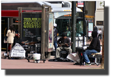 Jazz at buss stop DSC02610.jpg Jazz at buss stop DSC02610.jpg