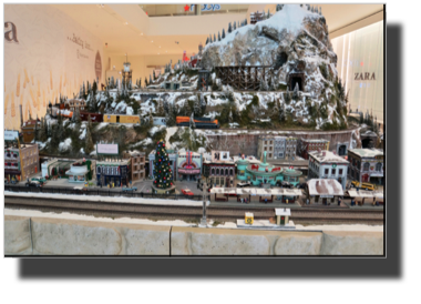 Model trains at Ventura Mall DSC01962.jpg Model trains at Ventura Mall DSC01962.jpg