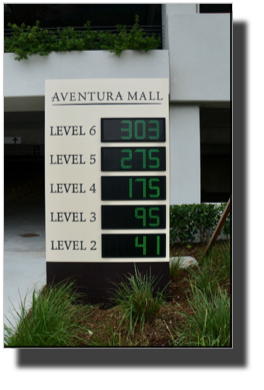 Ventura Mall, Parking DSC01964.jpg Ventura Mall, Parking DSC01964.jpg
