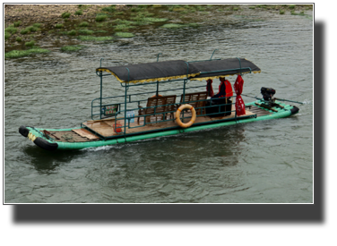 Local water taxi (Bamboo raft) DSC03329.jpg