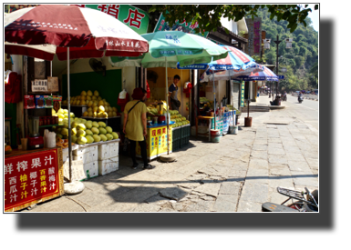 Buying mango juice DSC03494.jpg