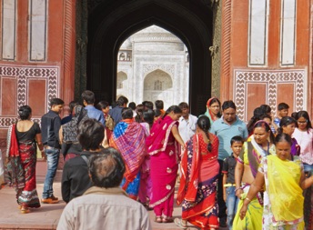 The gate to Taj Mahal DSC08456.jpg The gate to Taj Mahal DSC08456.jpg