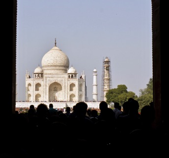The gate to Taj Mahal DSC08457.jpg The gate to Taj Mahal DSC08457.jpg