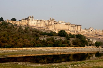 On the road to the Amber Fort DSC08550.jpg