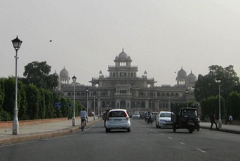 On the road through Jaipur IMG_4732.jpg On the road through Jaipur IMG_4732.jpg