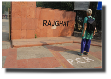Rajghat - Mahatma Gandhi, Memorial DSC08383.JPG Rajghat - Mahatma Gandhi, Memorial DSC08383.JPG