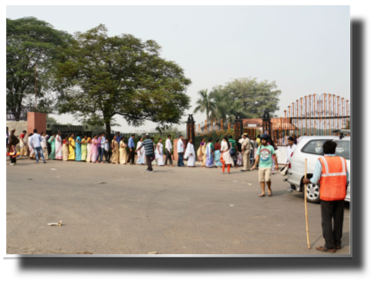 Queue for Bahai House of Worship DSC08413.jpg Queue for Bahai House of Worship DSC08413.jpg