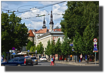Entrance to Old Town of Tallinn DSC00841.jpg