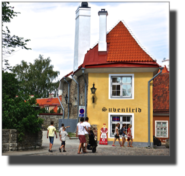 Old Town of Tallinn DSC00883DSC00884.jpg Old Town of Tallinn DSC00883DSC00884.jpg