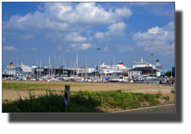 Tallinn harbor DSC01108.jpg Tallinn harbor DSC01108.jpg