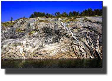 Folds at Straumøya DSC00759.jpg Folds at Straumøya DSC00759.jpg