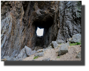 The hole through the mountain DSC03588.jpg The hole through the mountain DSC03588.jpg