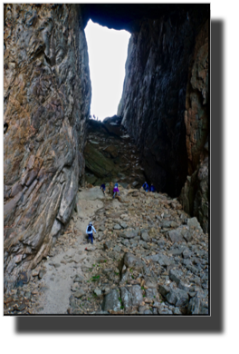 The path through the cave DSC03592.jpg The path through the cave DSC03592.jpg