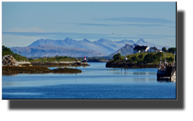 De Syv Søstre sett fra Brønnøysund DSC03627.jpg De Syv Søstre sett fra Brønnøysund DSC03627.jpg