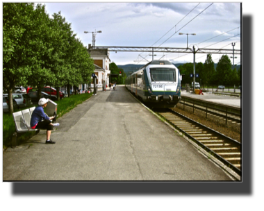 Hokksund Railway Station IMG_2267.jpg Hokksund Railway Station IMG_2267.jpg