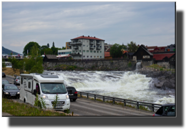 Lågen trough Kongsberg DSC00808.jpg