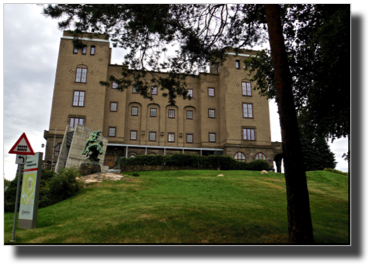 Kongshavn videregående skole (tidligere Sjømannsskolen) DSC01167.jpg Kongshavn videregående skole (tidligere Sjømannsskolen) DSC01167.jpg