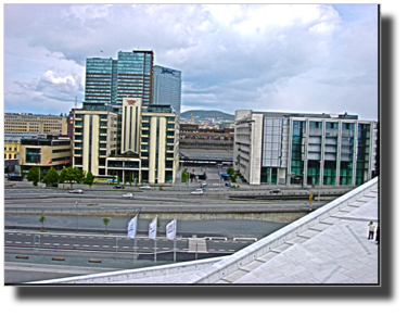Oslo operahus - Utsikt mot Thon hotell Opera KIF_1332.jpg Oslo operahus - Utsikt mot Thon hotell Opera KIF_1332.jpg