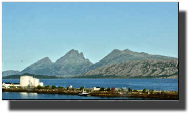 View from my hotel window. Dønna i bakgrunnen DSC03655.jpg