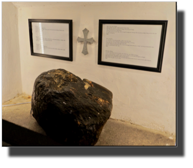 The stone where King Olav fell under the battle at Stiklestad in year 1030 DSC03466.jpg