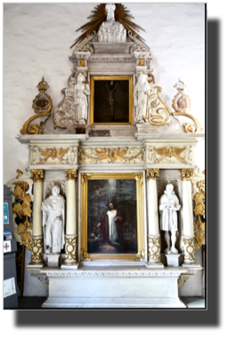 The old altarpiece. Is no standing in the porch DSC03468.jpg The old altarpiece. Is no standing in the porch DSC03468.jpg