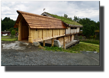 Building with bridge and svalgang DSC03524.jpg