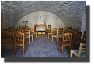 Memorial chapel DSC03405.jpg Memorial chapel DSC03405.jpg