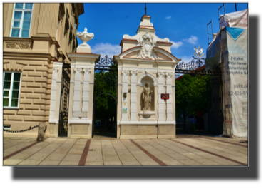 The main gate to the University of Warsaw (