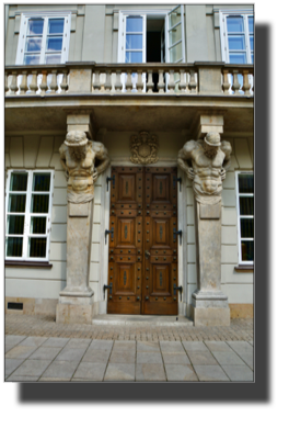 Entrance to Centrum Języka Polskiego i Kultury.