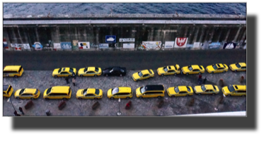 Taxis waiting for customers DSC03939.jpg Taxis waiting for customers DSC03939.jpg