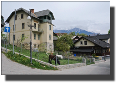 Grad Village DSC02127.jpg Grad Village DSC02127.jpg