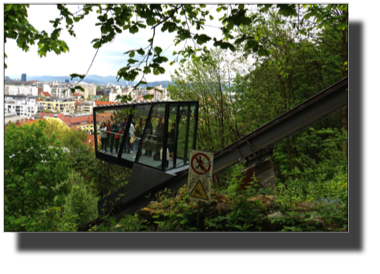 The funicular to Ljubljana Castle DSC02188.jpg