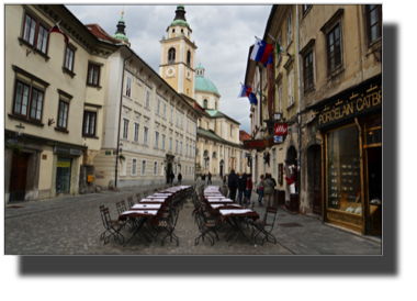 Street in Ljubljana and the Cathedral of Sty. Nicholas DSC02216.jpg