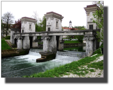 Downstream Ljubljanica IMG_4521.jpg Downstream Ljubljanica IMG_4521.jpg