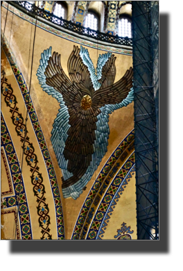 Ayasofya - one of the four angels on the Dome
DSC05504.JPG Ayasofya - one of the four angels on the Dome
DSC05504.JPG