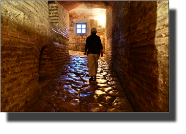 Ayasofya - the road to the gallery
DSC05512.JPG Ayasofya - the road to the gallery
DSC05512.JPG