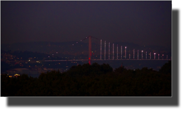 Osman Gazi-bridge in the early evening.
DSC05611.JPG