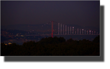 Osman Gazi-bridge in the early evening.
DSC05611.JPG Osman Gazi-bridge in the early evening.
DSC05611.JPG