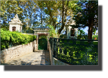 A gate near The Grand Kiosk DSC05762.JPG A gate near The Grand Kiosk DSC05762.JPG