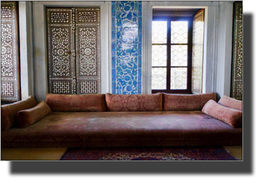 Interior of Baghdad kiosk
DSC05778.JPG Interior of Baghdad kiosk
DSC05778.JPG