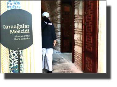 The Harem Mosque for the Black Eunuchs
DSC05796.JPG The Harem Mosque for the Black Eunuchs
DSC05796.JPG