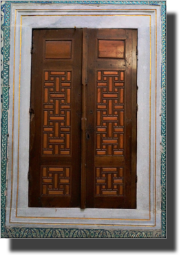 Harem. Window shutters
DSC05805.JPG Harem. Window shutters
DSC05805.JPG