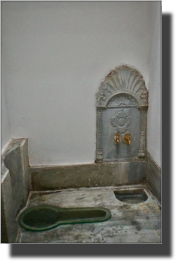 Harem Batroom and toilets
DSC05812.JPG Harem Batroom and toilets
DSC05812.JPG